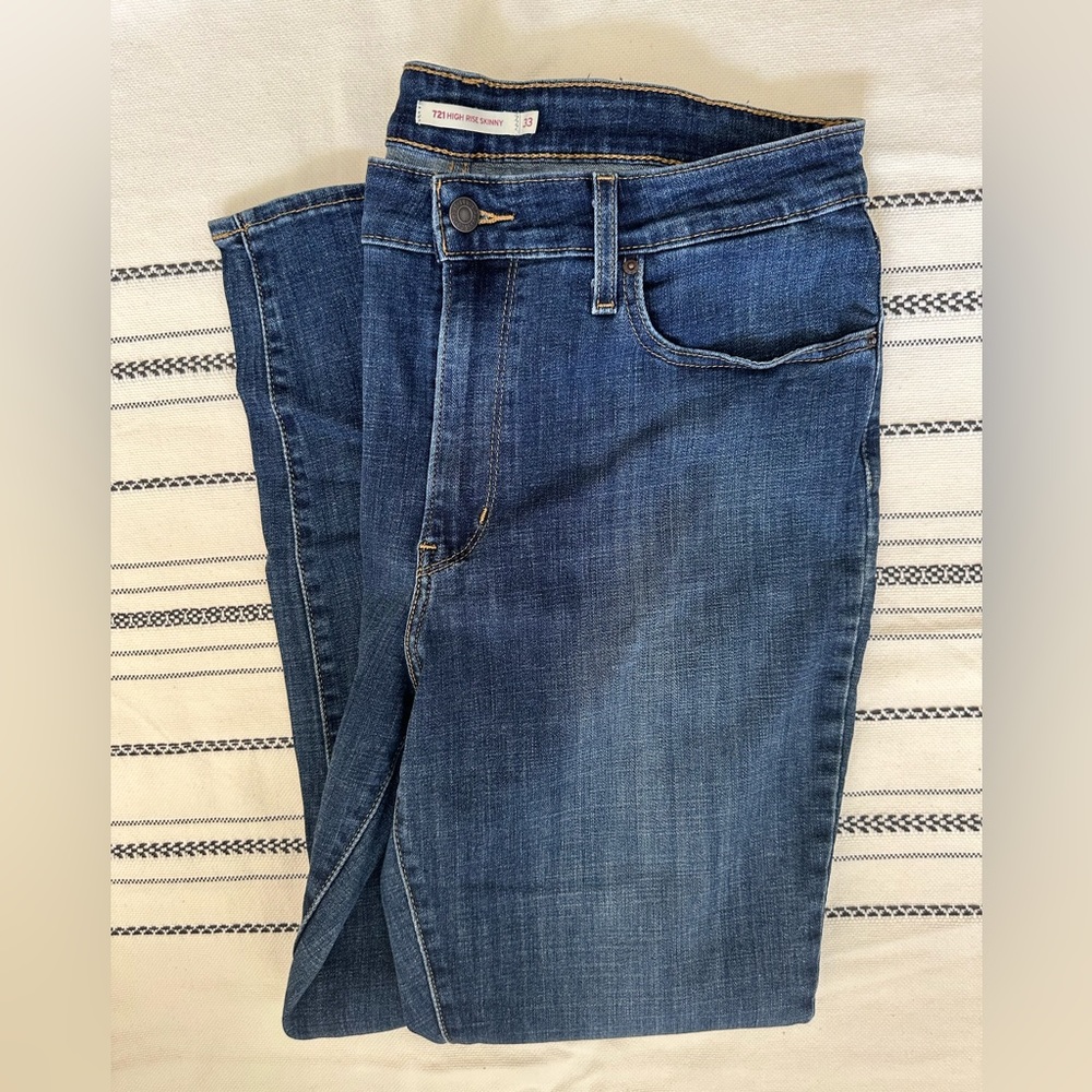 Levi’s 721 High Rise Skinny Jean - Blue - Size 33